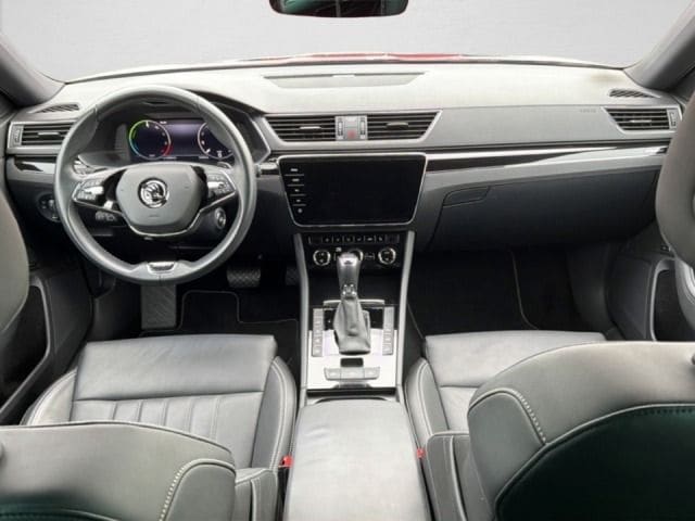 Skoda Superb Combi iV