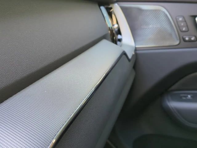 Volvo XC60 AWD Dark Plus