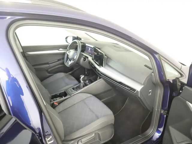 Volkswagen Golf Life Variant