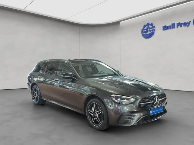 Mercedes-Benz E 300 E 300 e