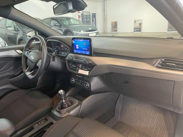 Ford Focus EcoBoost ST Line Style