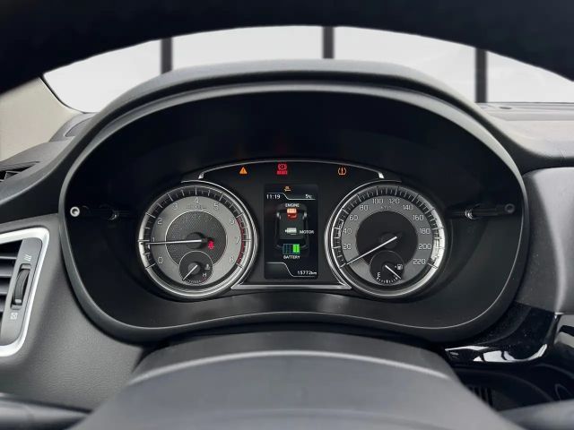 Suzuki S-Cross Flash Hybrid