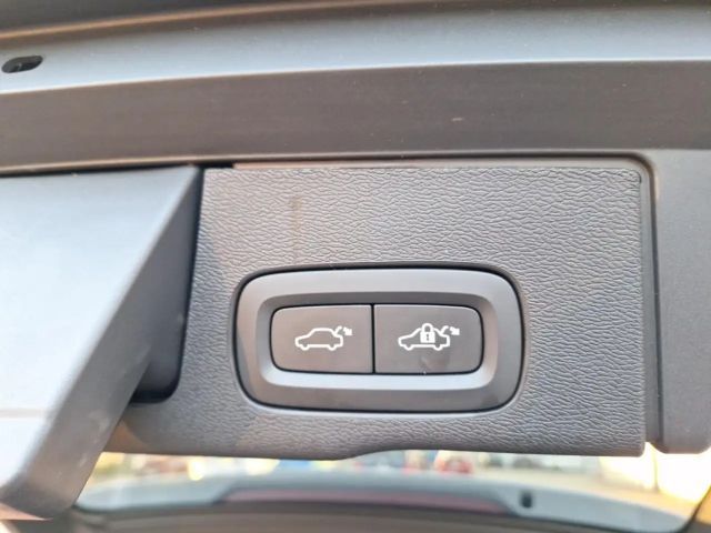 Volvo XC60 AWD Dark Plus