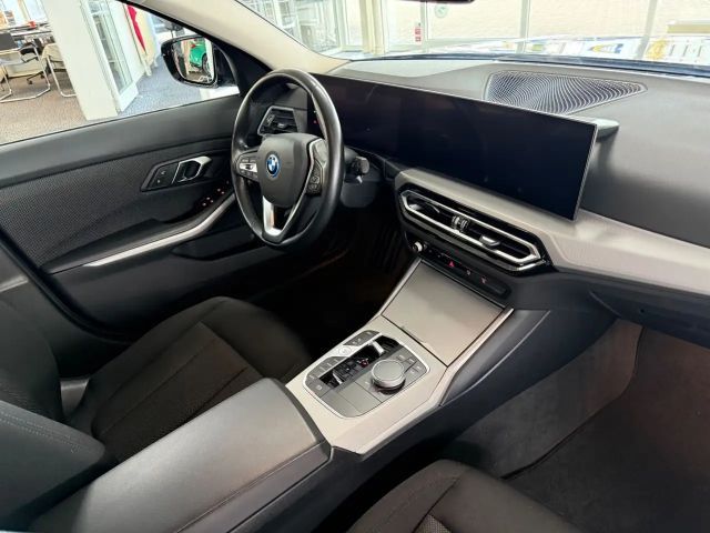 BMW 320 320e Touring