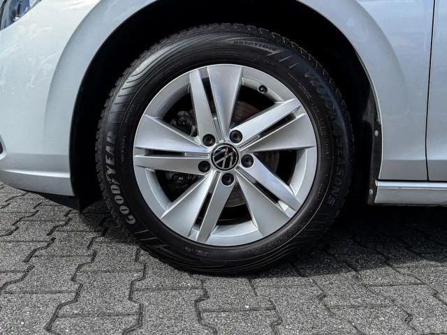 Volkswagen Golf 1.5 TSI Golf VIII Life