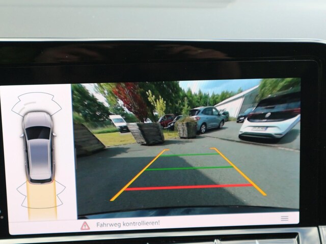 Volkswagen Golf R-Line Variant