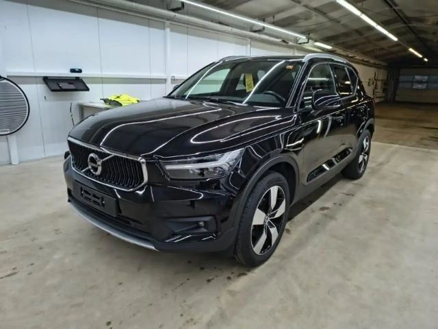 Volvo XC40 Momentum T3
