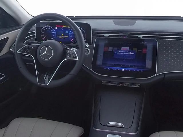 Mercedes-Benz E 200 AVANTGARDE Sedan