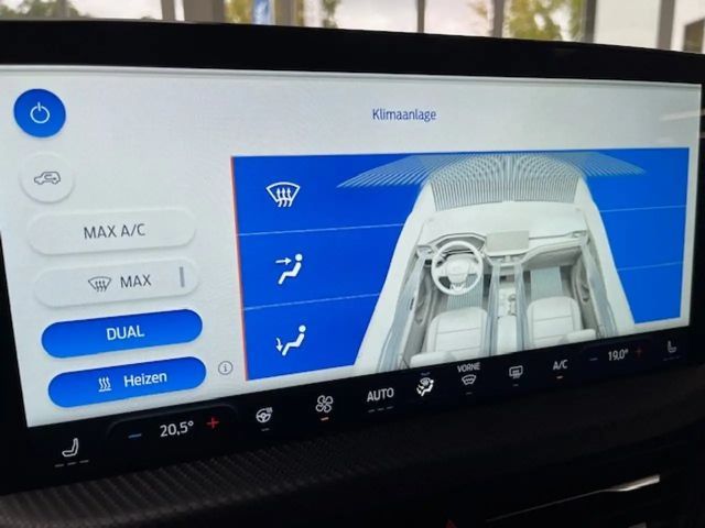 Ford Kuga Plug in Hybrid ST Line X