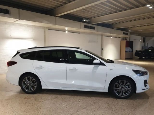 Ford Focus EcoBoost ST Line Wagon