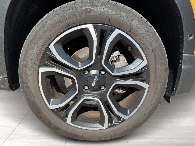 Jeep Avenger Full-Electric Summit