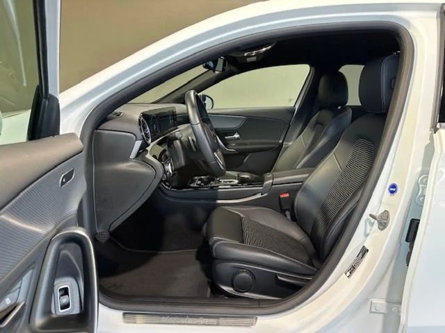 Mercedes-Benz A 200 A 200 d Progressive