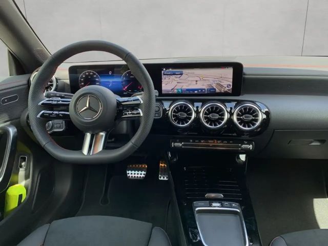 Mercedes-Benz CLA 180 CLA