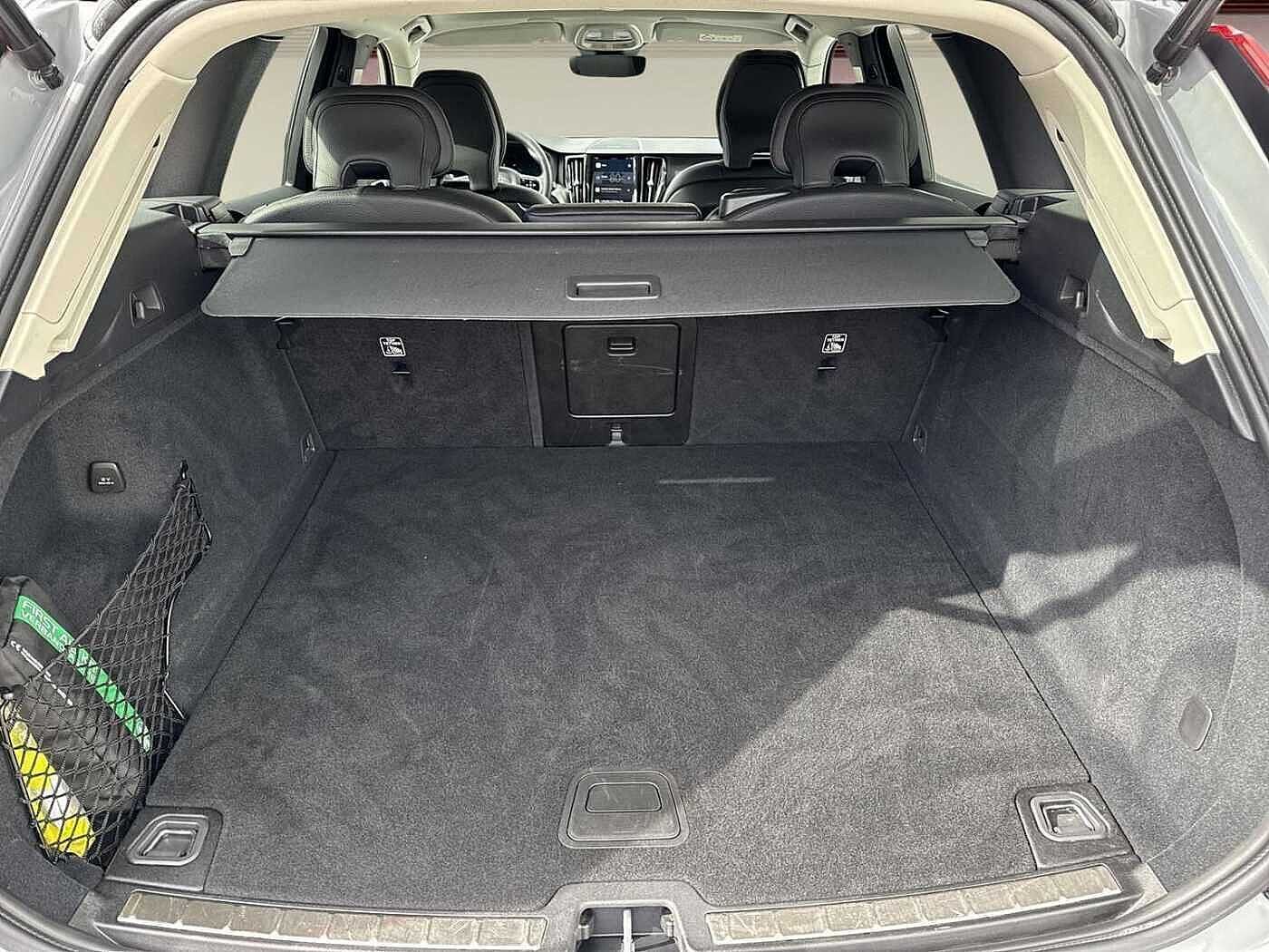 Volvo XC60 Dark Plus