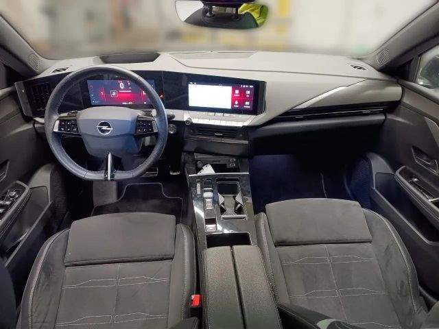 Opel Astra Sports Tourer Ultimate