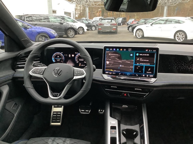 Volkswagen Passat 2.0 TDI DSG IQ.Drive R-Line