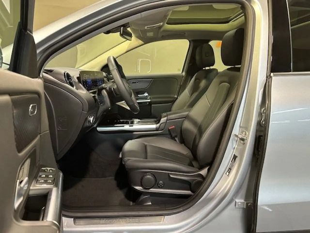 Mercedes-Benz GLA 220 4MATIC Progressive