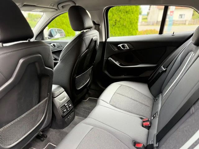 BMW 120 120i Sedan Sport Line