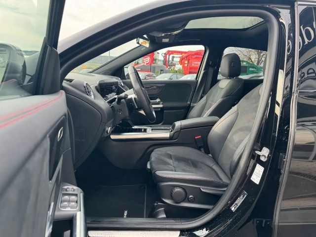 Mercedes-Benz GLA 200 AMG Line