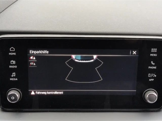 Skoda Scala Essence TSI*DSG AHK LED SHZ Tempo digCockp