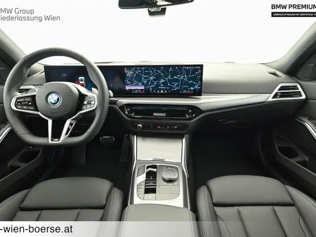 BMW 330 330e xDrive