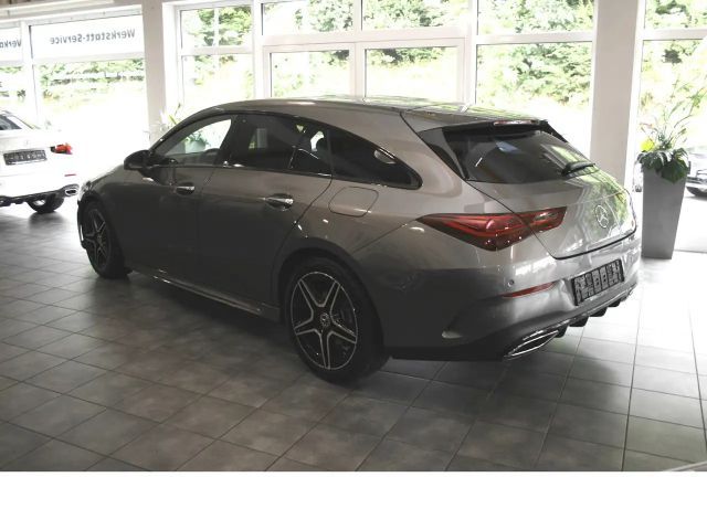 Mercedes-Benz CLA 200 AMG Line