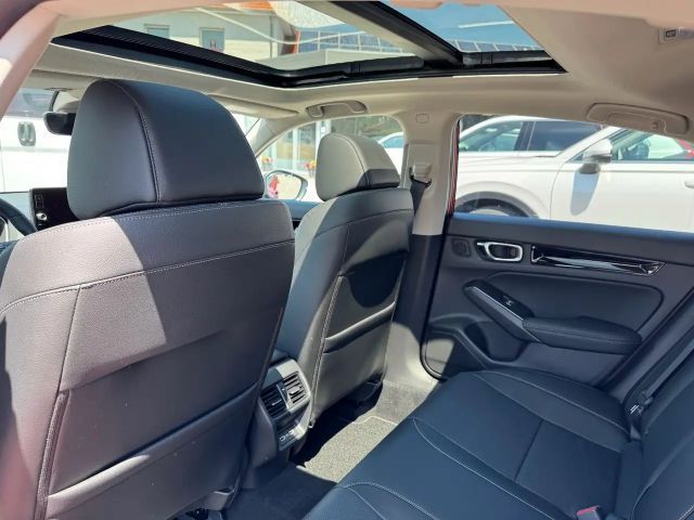 Honda Civic Advance e:HEV