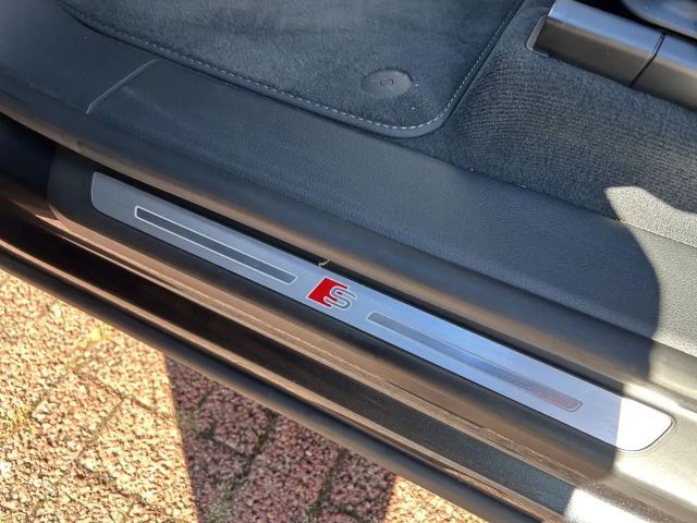 Audi SQ8 SUV AHK+HD-MATRIX+360 KAM+HUD+MASSAGE