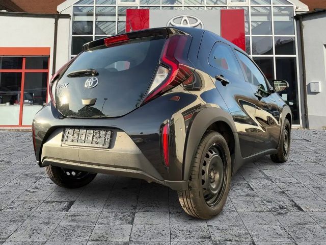 Toyota Aygo X 1.0 VVT-i Hatchback Play