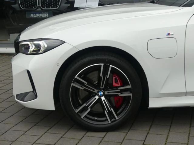 BMW 330 330e Touring xDrive