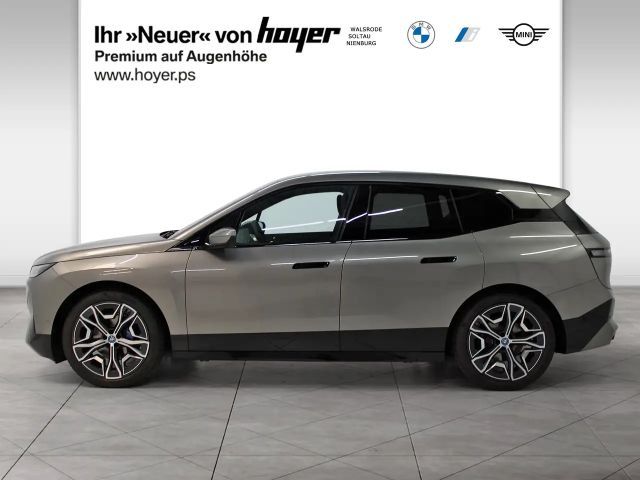 BMW iX xDrive40