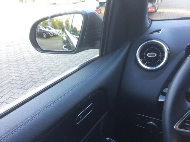 Mercedes-Benz B 180 Progressive