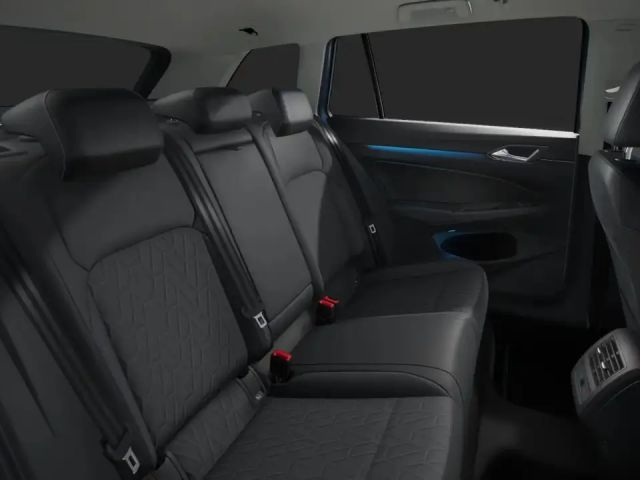 Volkswagen Golf 1.5 eTSI DSG Life Variant