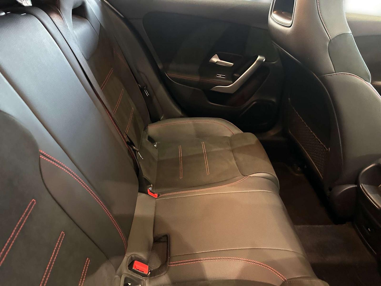 Mercedes-Benz A 250 A 250 e AMG Line