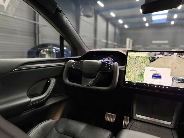 Tesla Model X Plaid