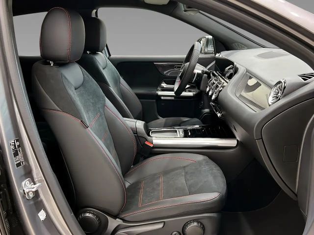 Mercedes-Benz GLA 200 AMG Line