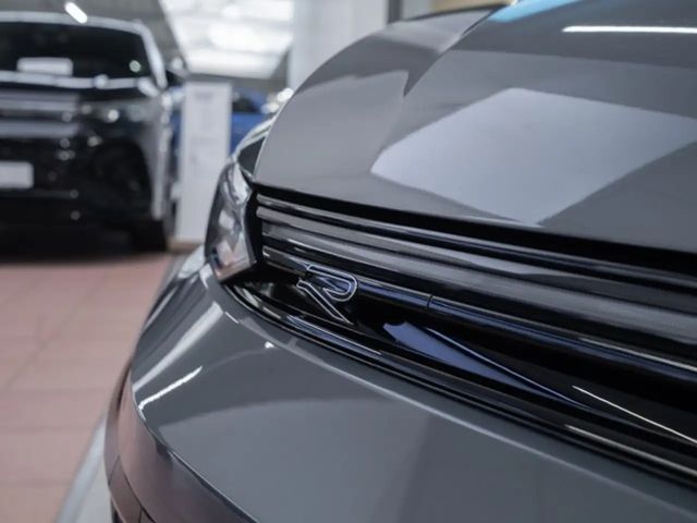 Volkswagen Golf DSG R-Line Style Variant