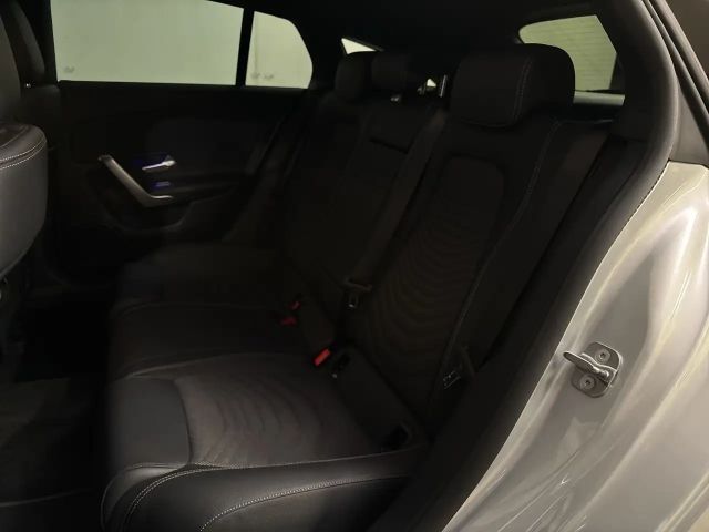 Mercedes-Benz CLA 180 CLA 180 d Shooting Brake