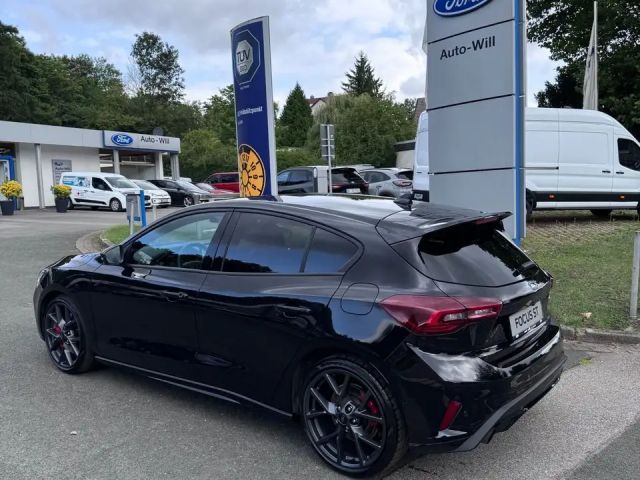 Ford Focus ST Line