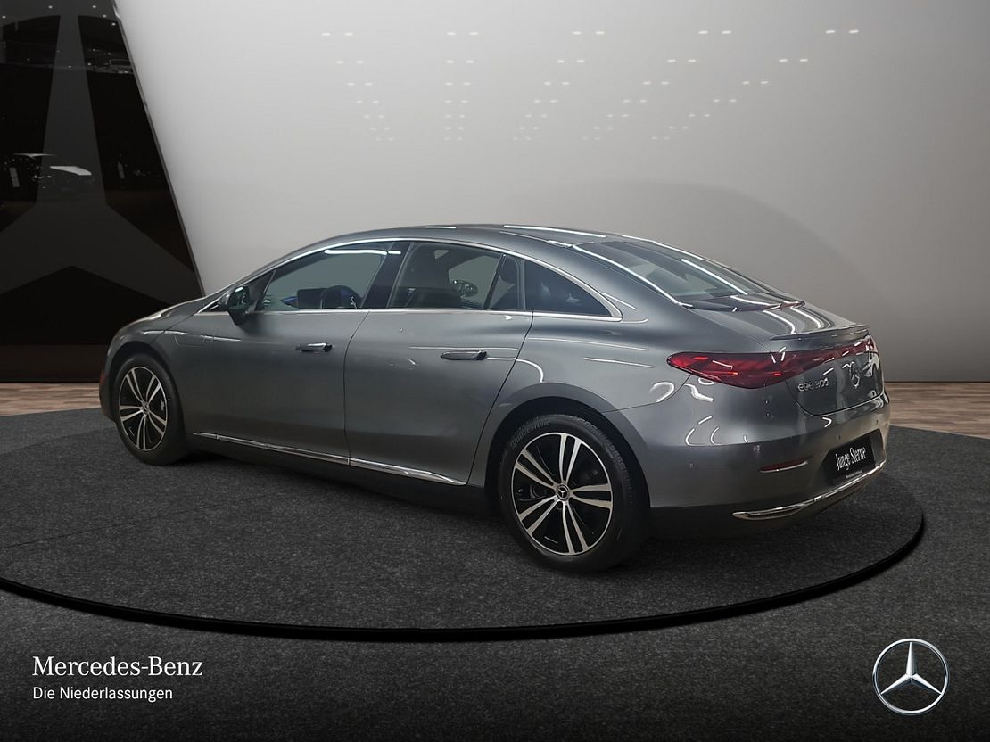 Mercedes-Benz EQE 300 Sedan