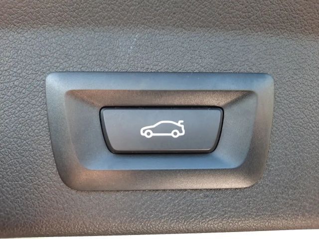 BMW 118 118i Sedan Sport Line