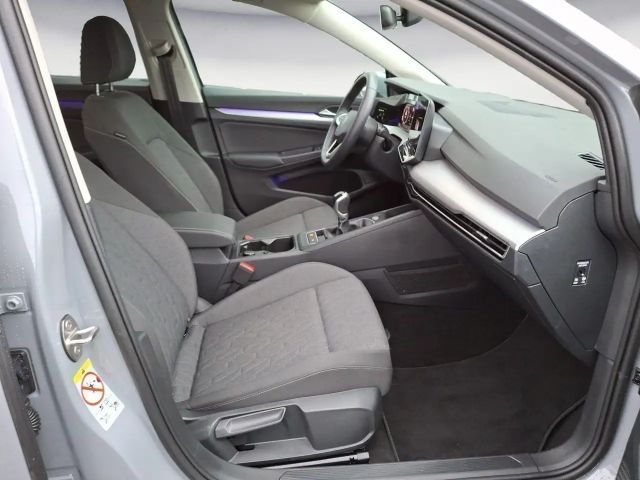 Volkswagen Golf Life Variant