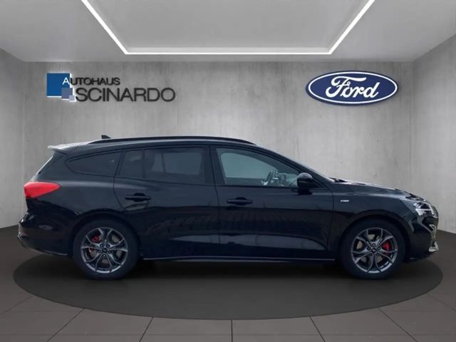 Ford Focus EcoBoost ST Line Wagon