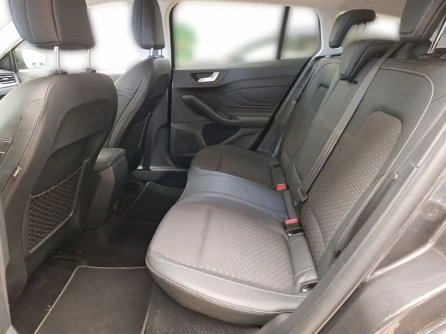 Ford Focus Titanium Wagon