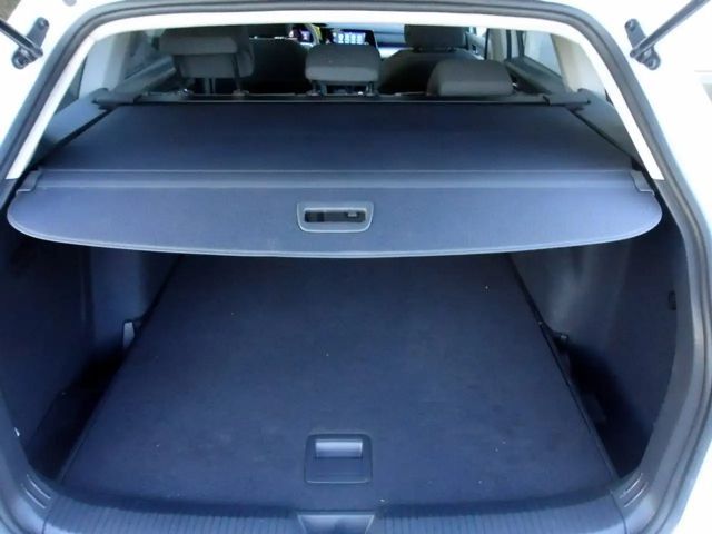 Volkswagen Golf Life Variant