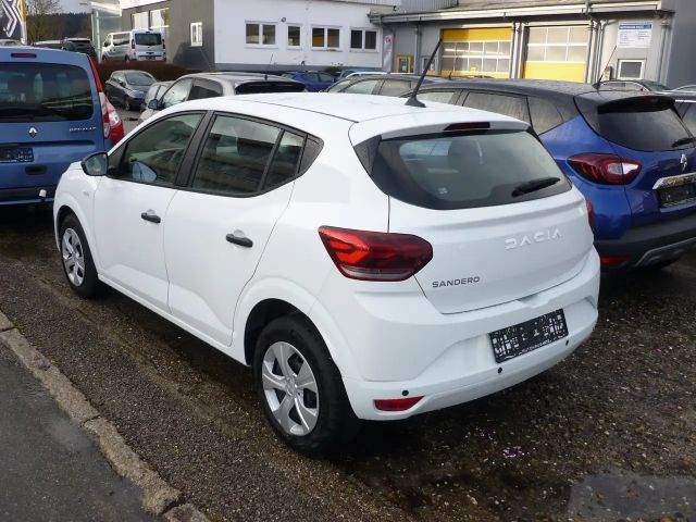 Dacia Sandero Essential TCe 90