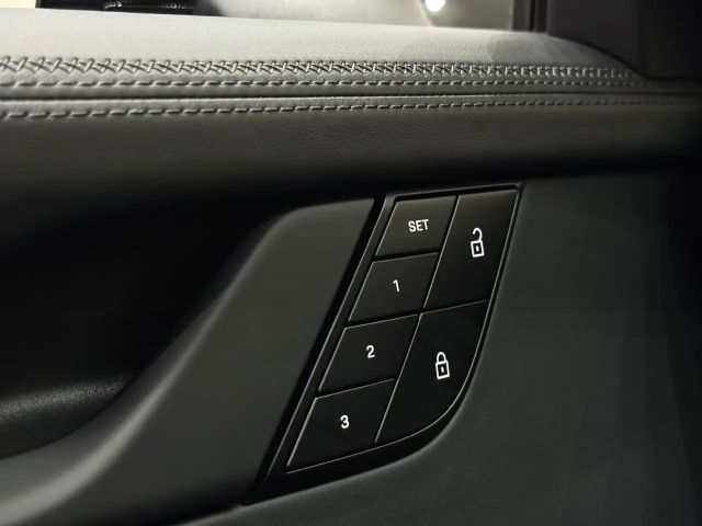 Porsche 992 Black Edition Coupé GTS