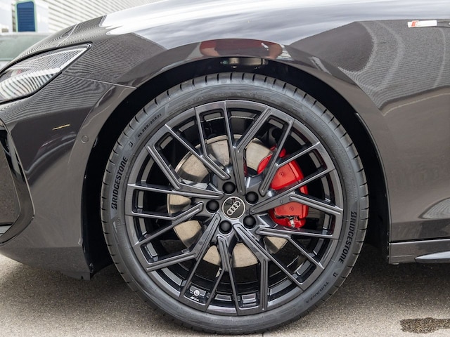 Audi A6 Avant Quattro S-Tronic