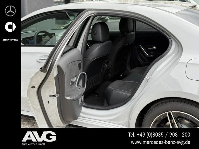 Mercedes-Benz A 200 AMG Line