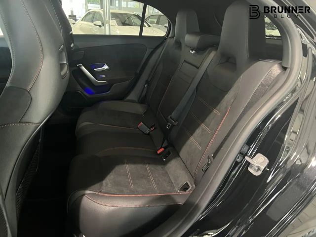 Mercedes-Benz A 250 4MATIC AMG Line